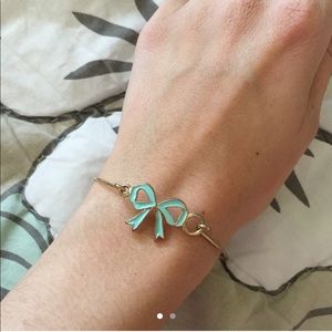 Bow bracelet
